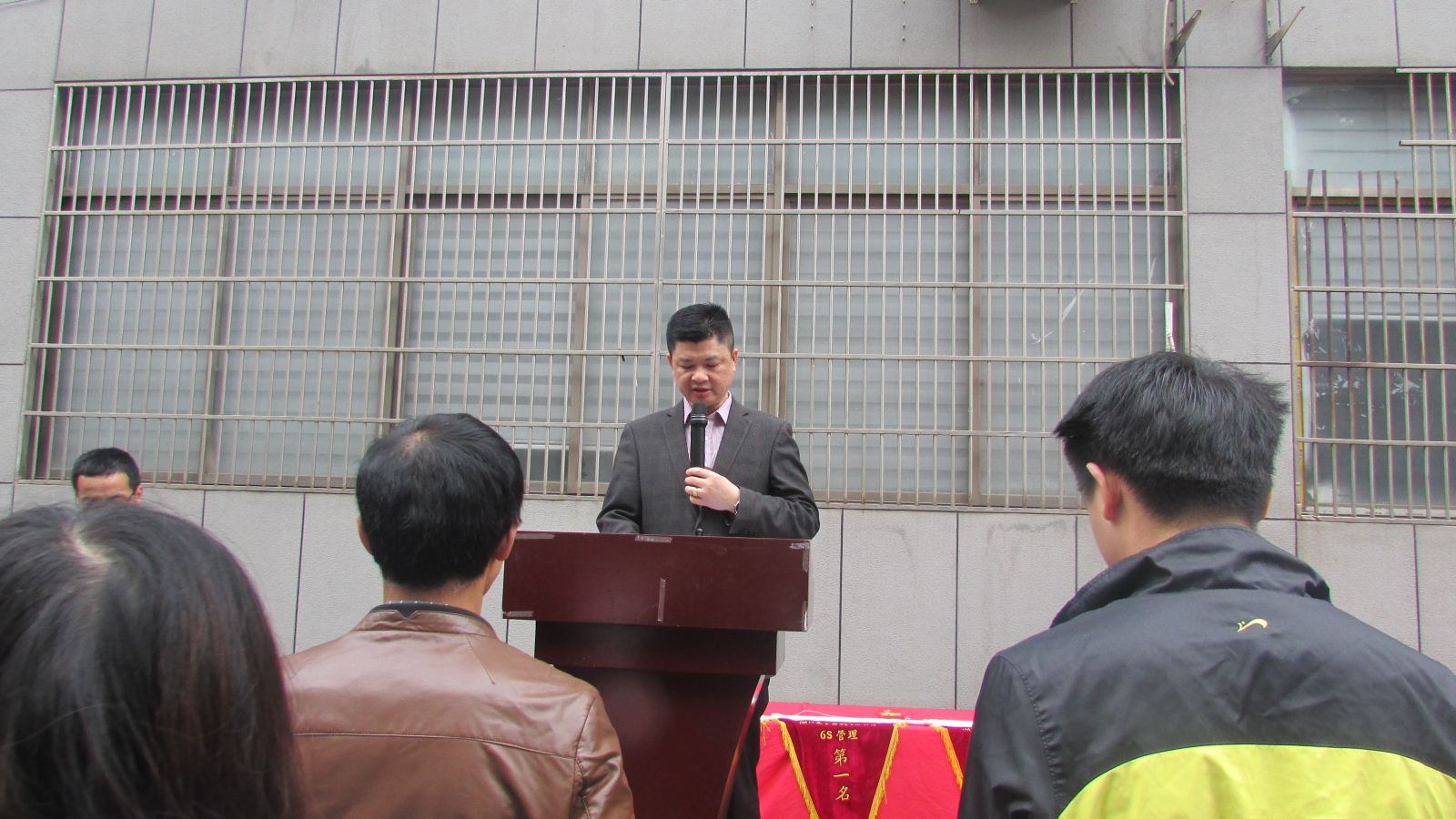 義烏4月份帽廠員工大會(huì)總經(jīng)理講話(huà)